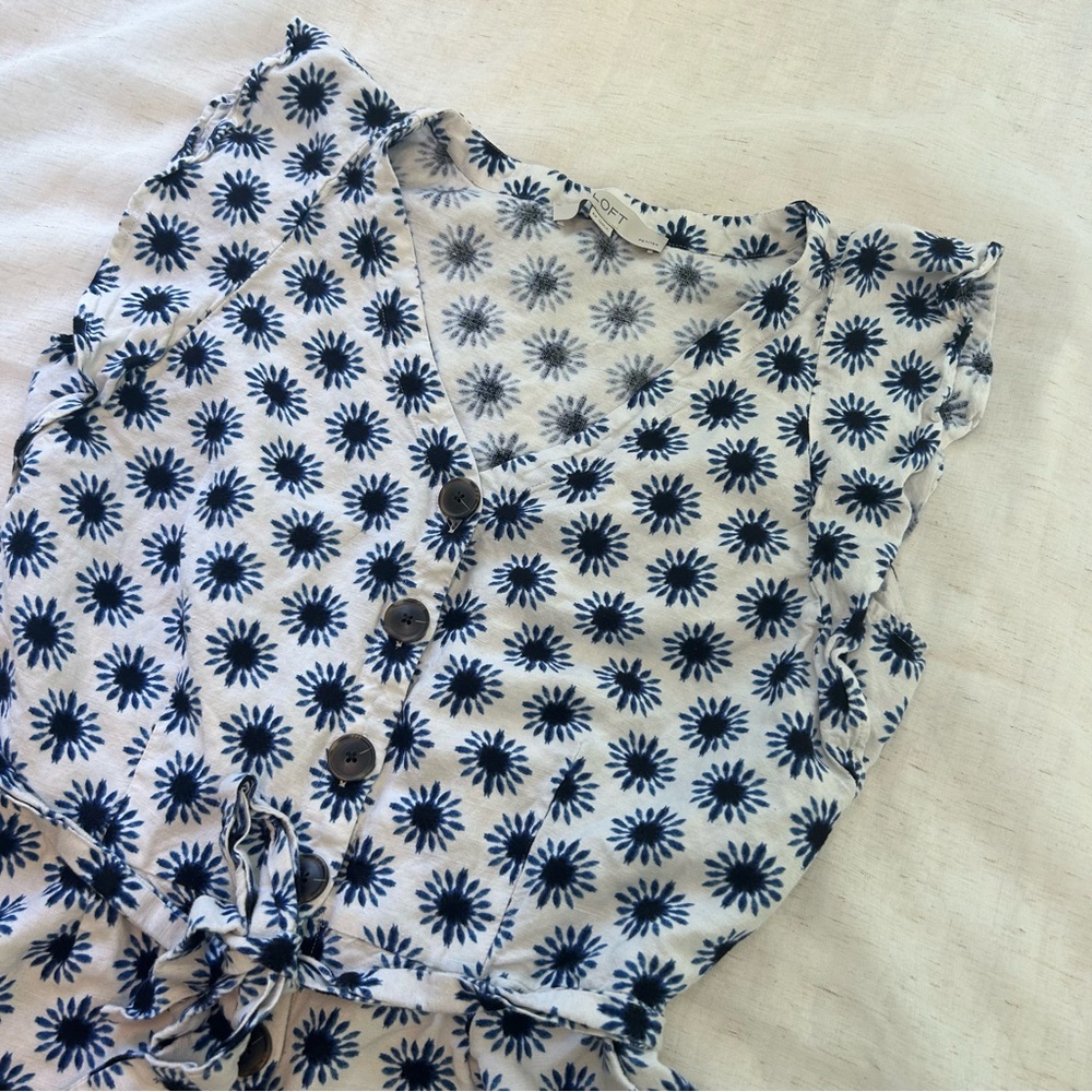 LOFT Linen Romper with Blue Floral Shibori Style Print Size 6 Petite